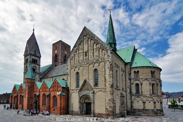 Ribes mächtige Domkirche von Hans Klüche